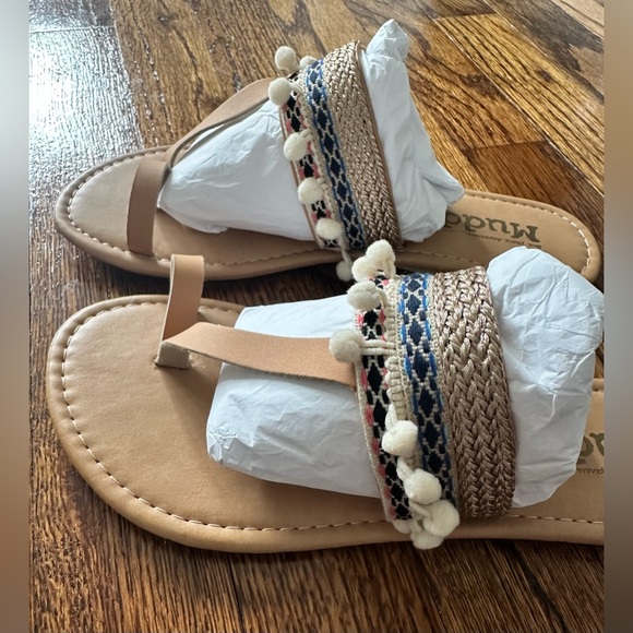 🦋 NEW Mudd Kohls Fringe Sandal Flip Flops - Picture 2 of 7